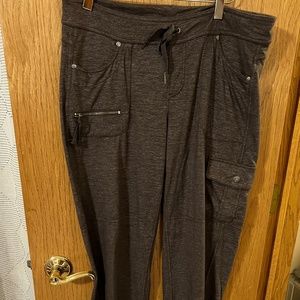 Athleta jogger style pants